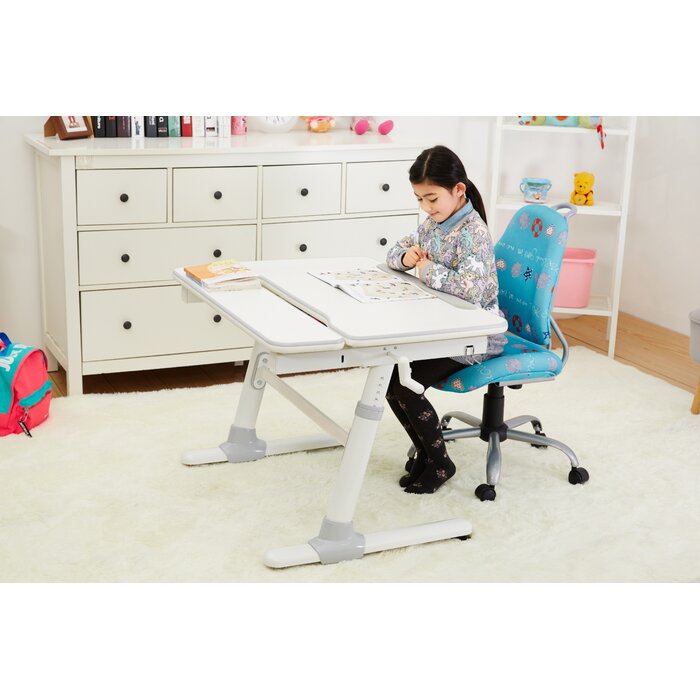 Zoomie Kids Iacovelli 28 W Art Desk Wayfair Ca