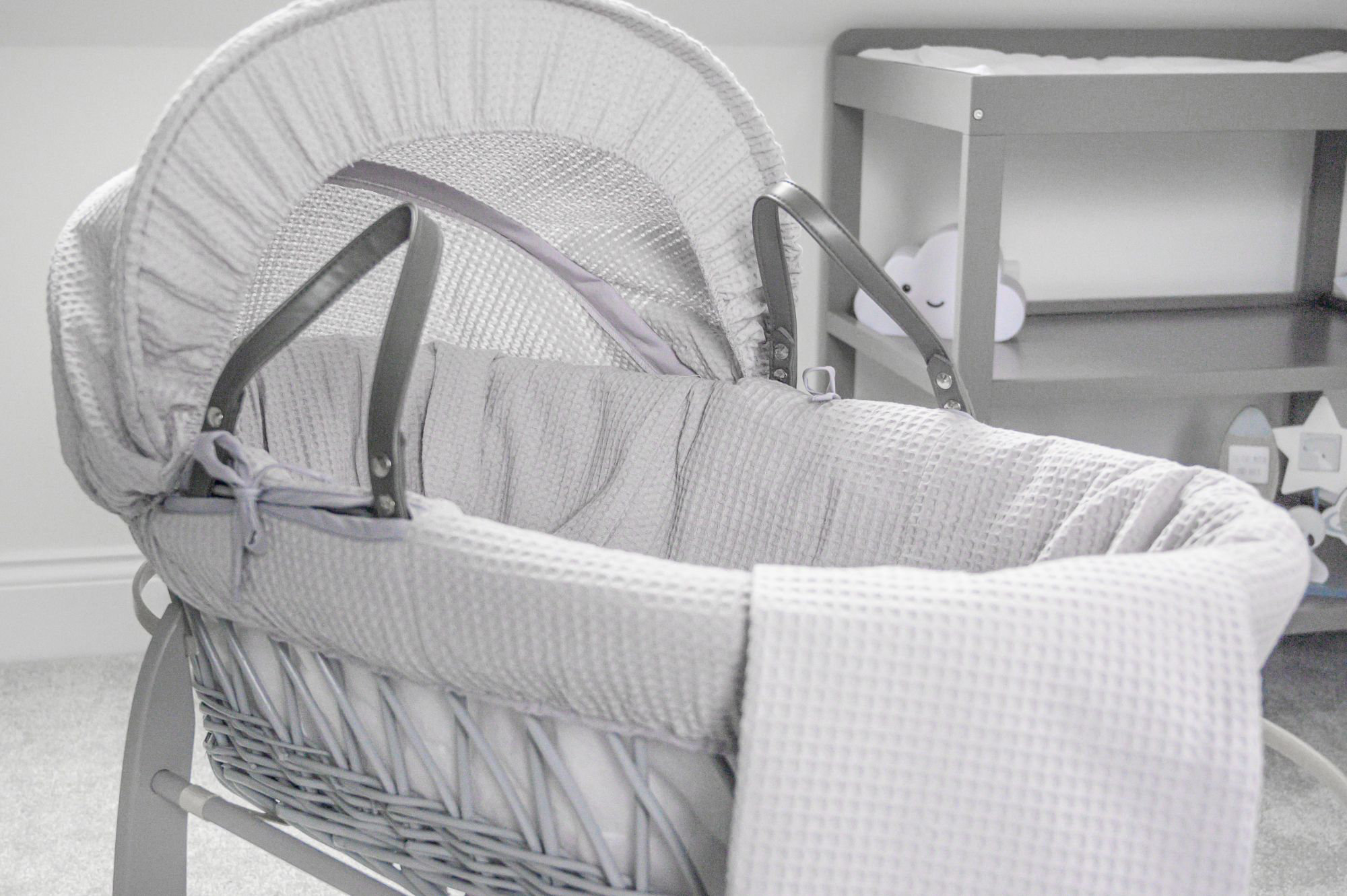 white waffle moses basket