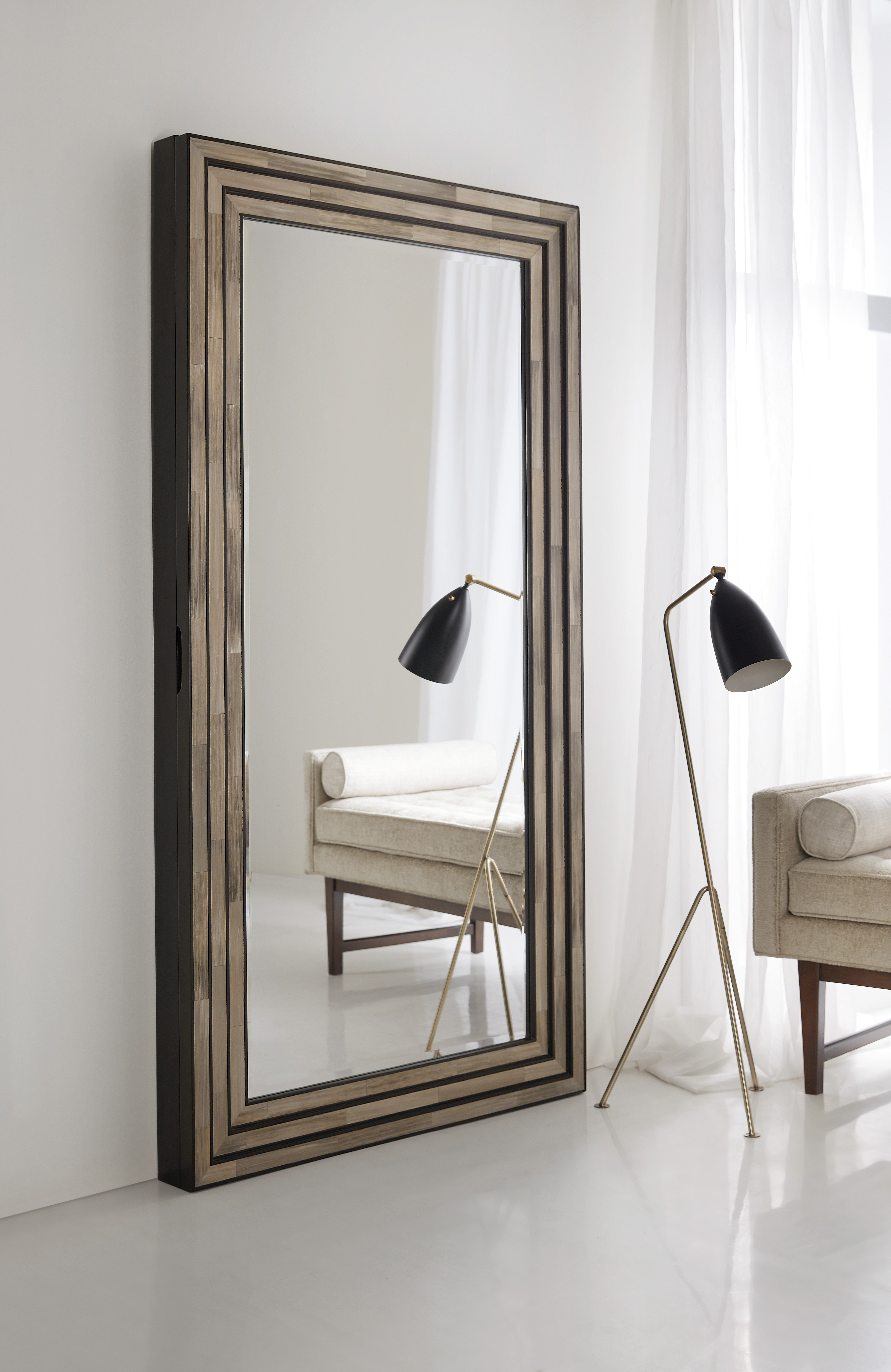 wall mounted mirror cabinet