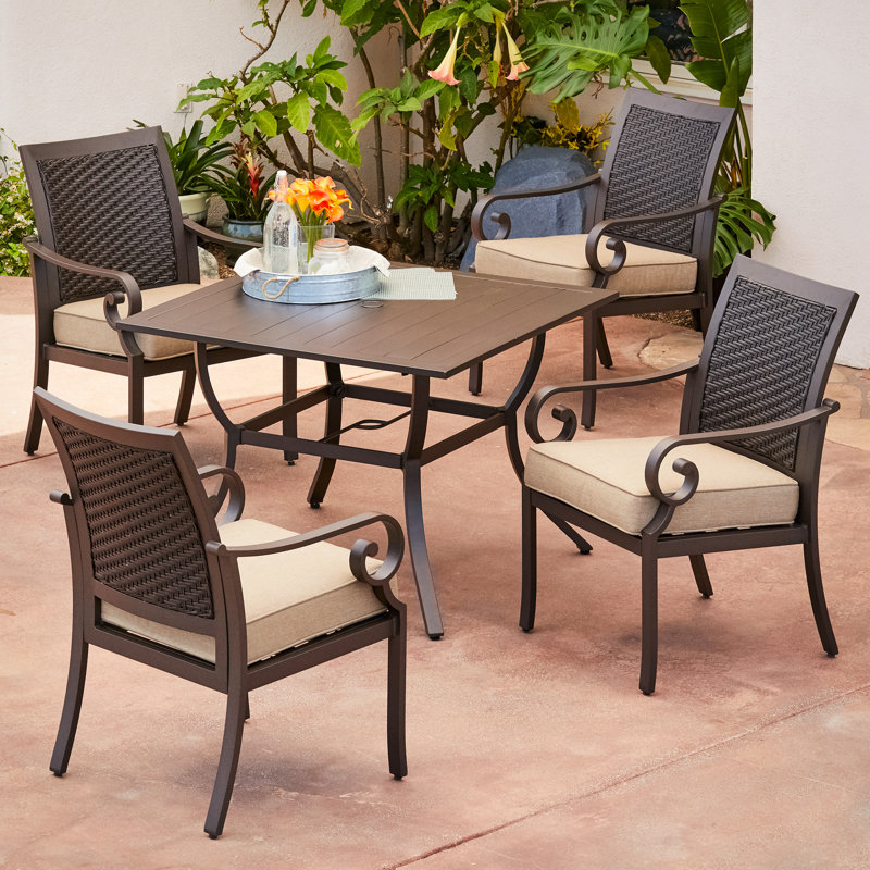 milano garden table and chairs