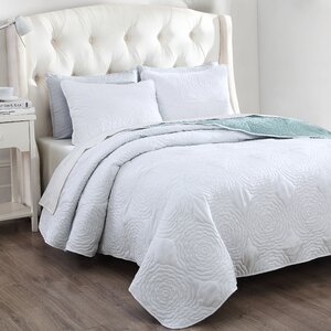 Kirra Reversible 3-Piece Quilt Set