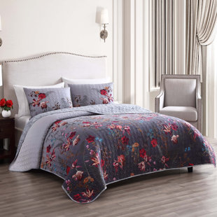 Nicole Miller Quilt | Wayfair