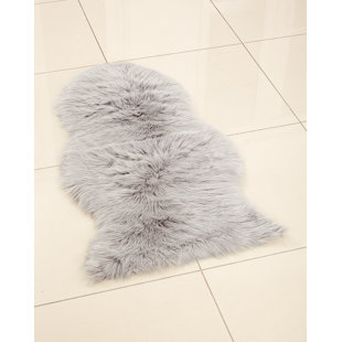 /'OVER STOCK CLEARANCE/' PALE PINK FROSTED CIRCLE FAUX SHEEPSKIN FLUFFY RUG 140CM