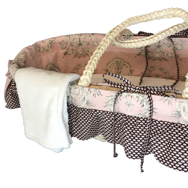 round moses basket with drapes