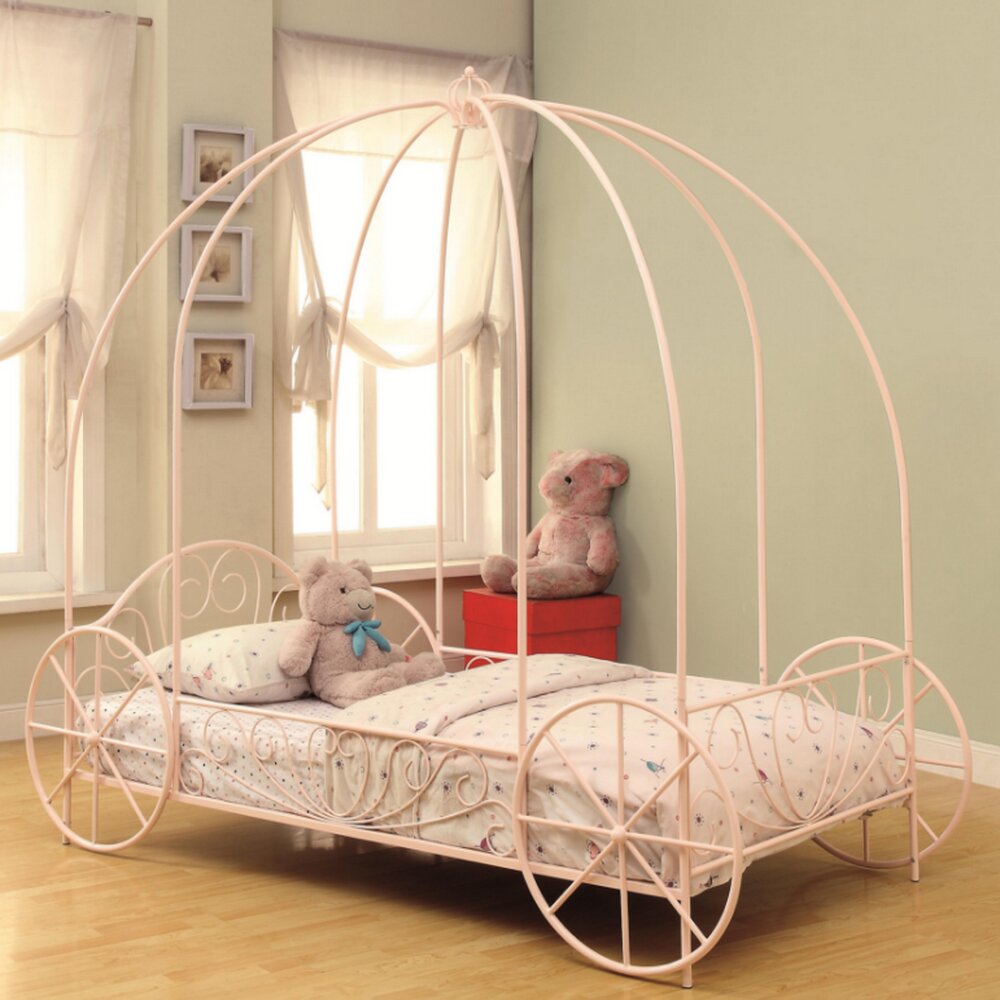 carriage bed for little girl