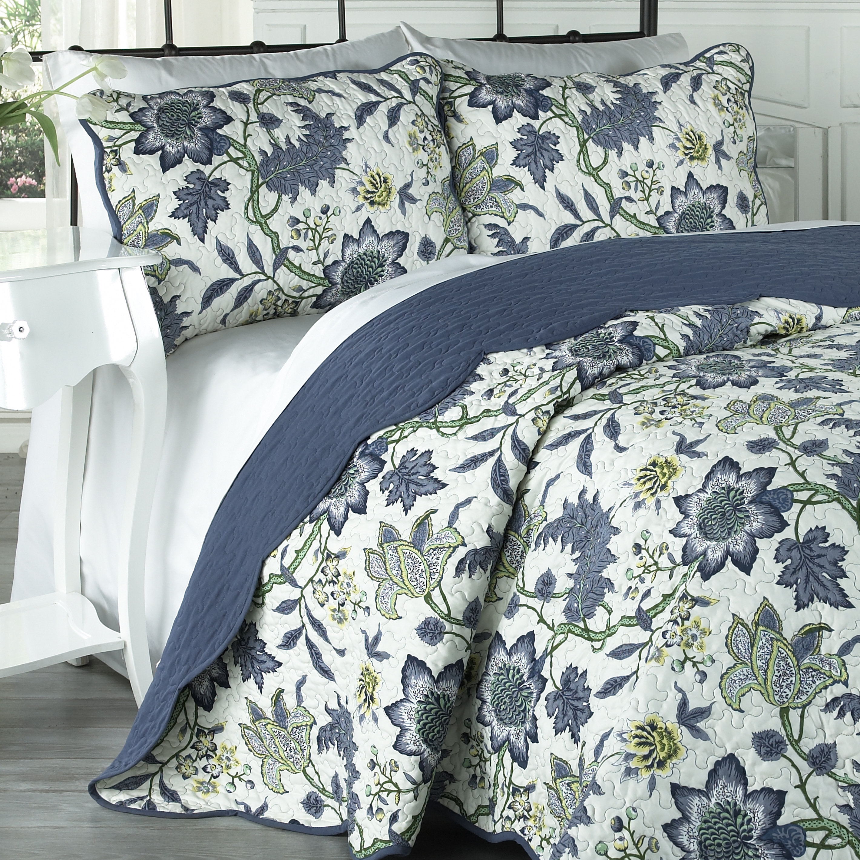 Quilt Set King Comforter Bed Cover Patchwork Pattern Navy Blue White Bedding 