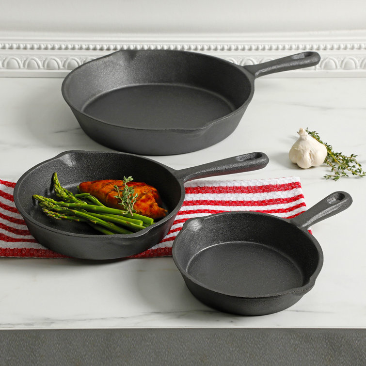 General Store 6, 7.5, and 10 in. Cast Iron Non-Stick Skillet Set