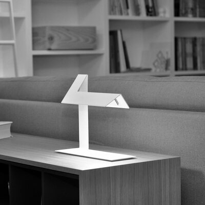 Plie 1025 Desk Lamp Zaneen Design