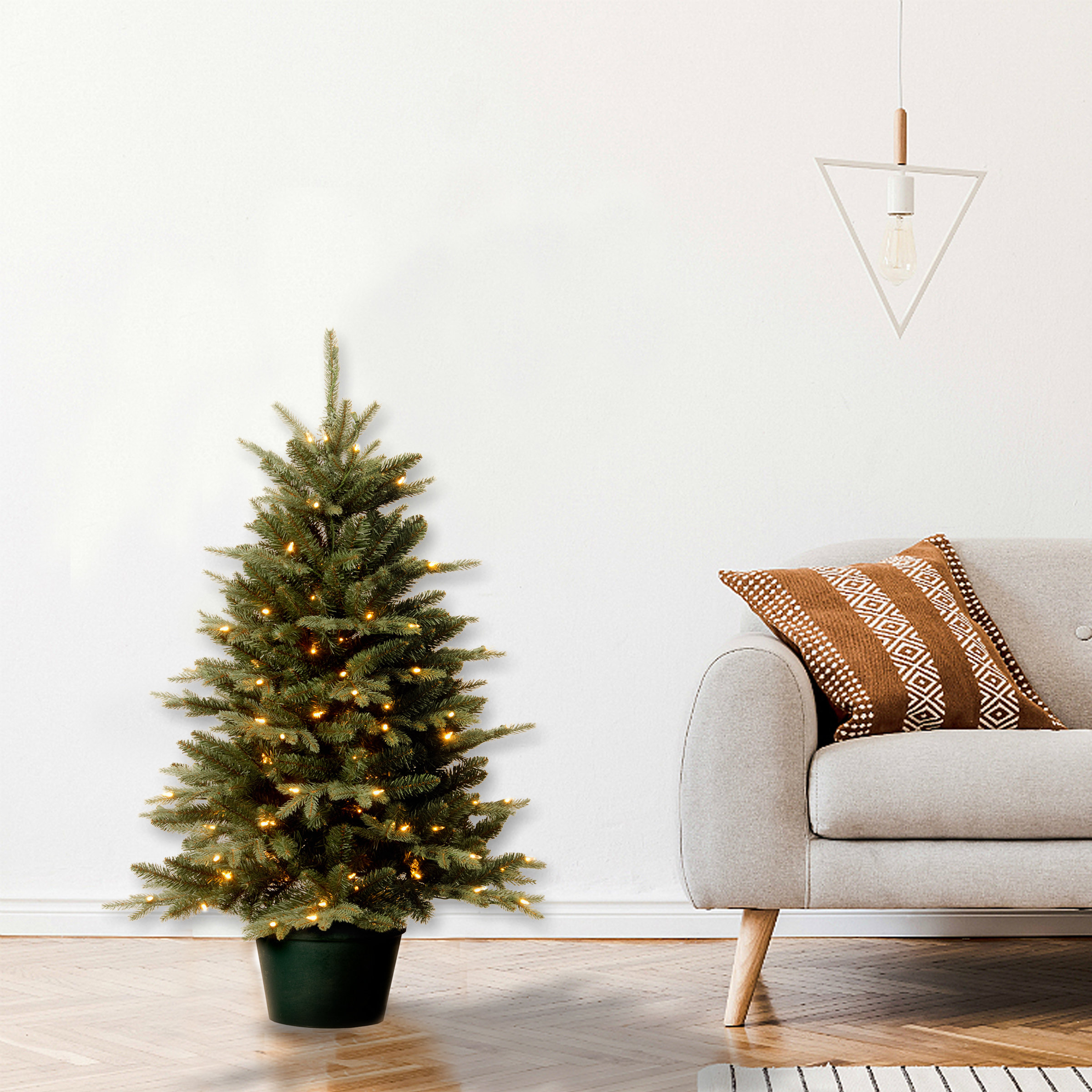 100 christmas tree lights