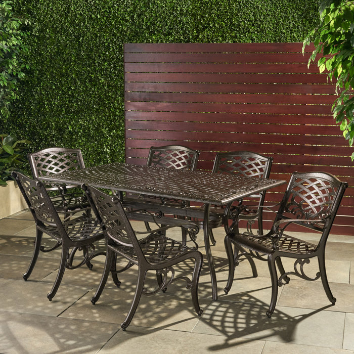 outdoor dining set