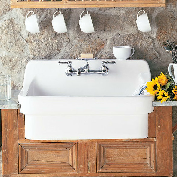 Cornice 30 L X 22 W Farmhouse Kitchen Sink