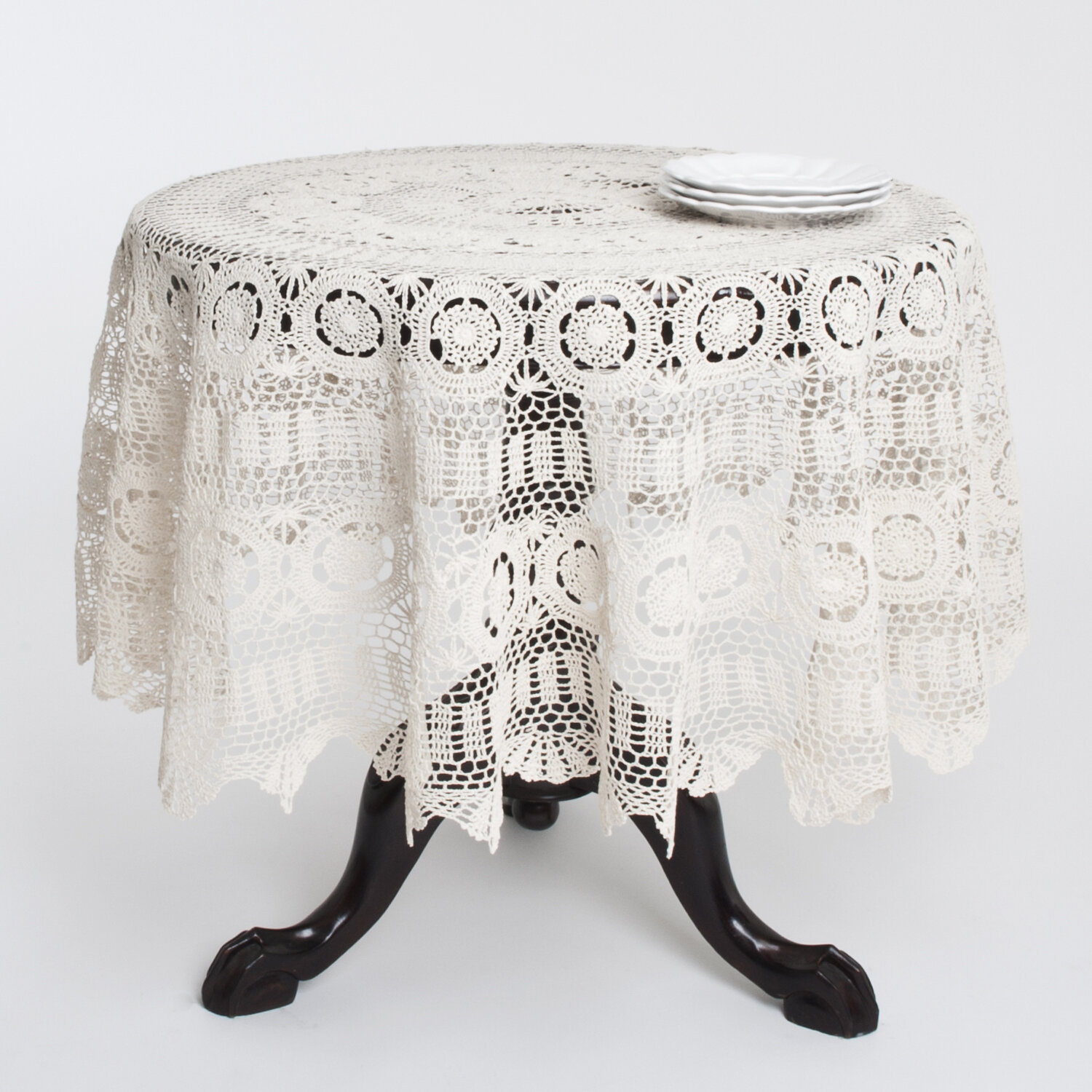 round table linens