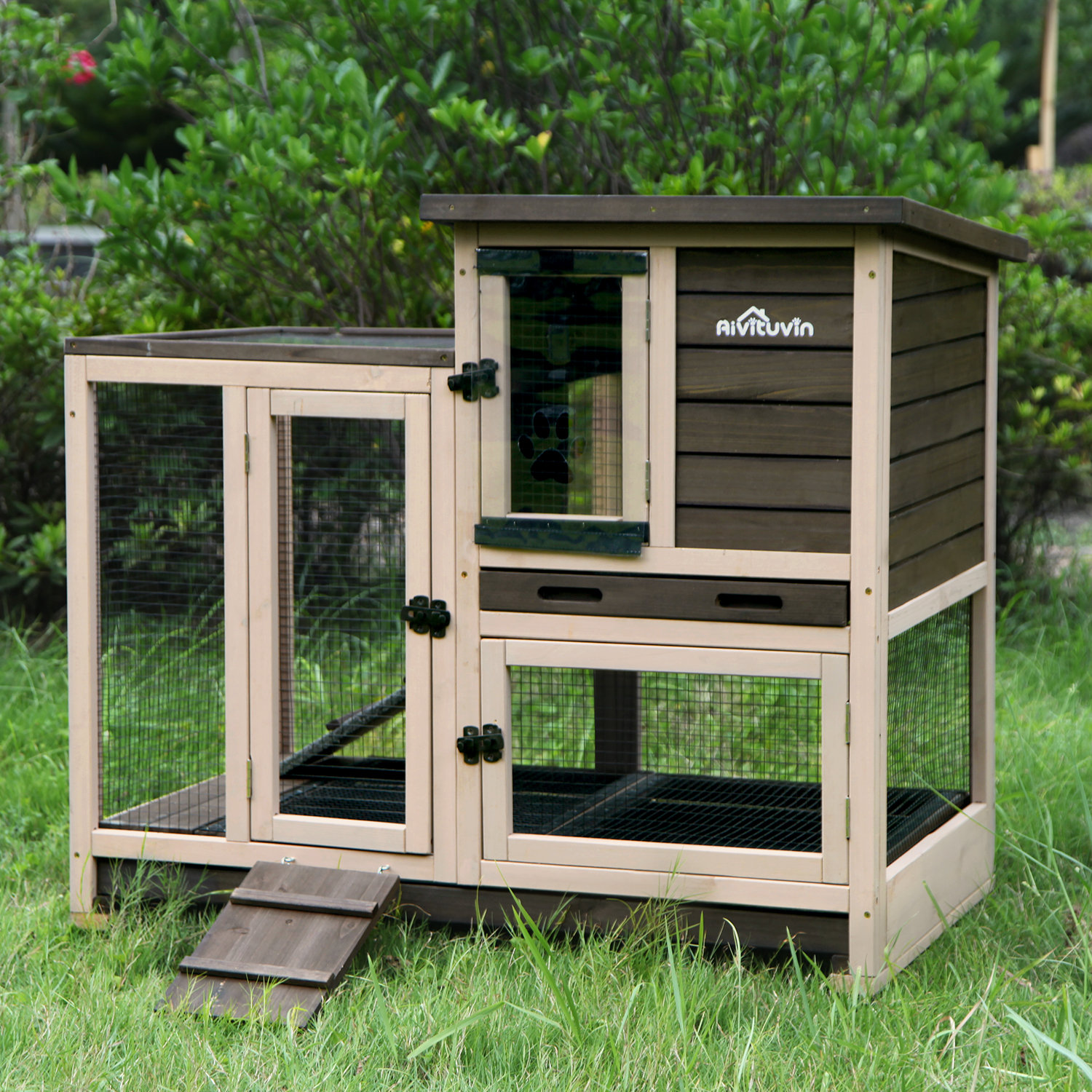 green rabbit hutch