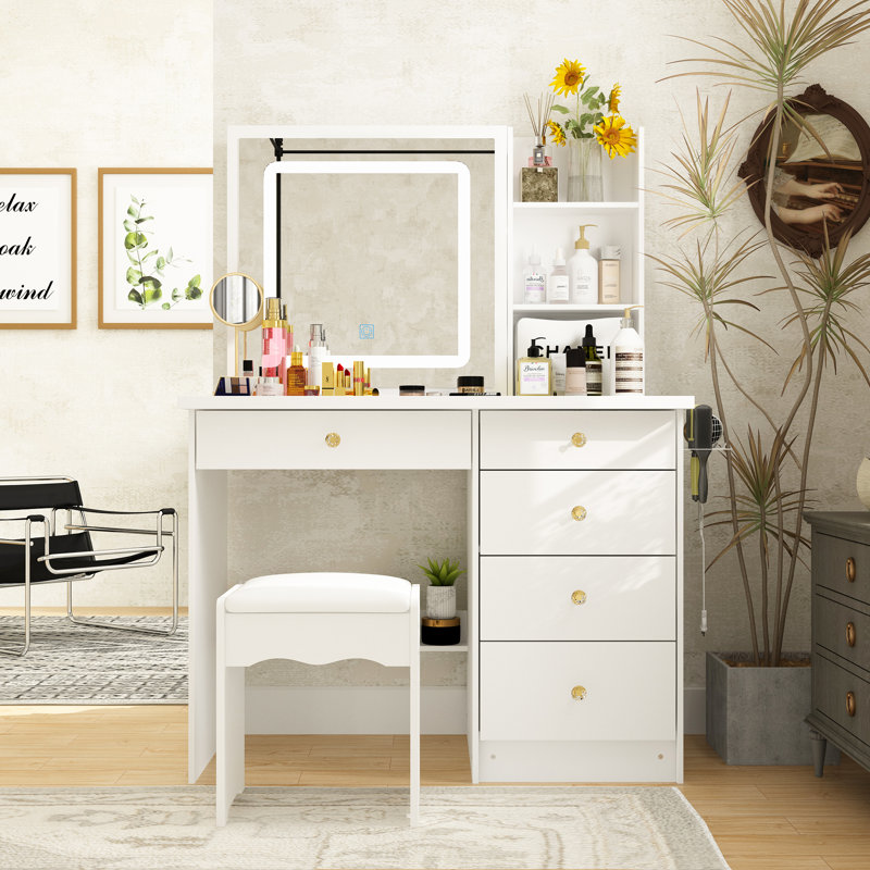 Jenkinsburg Vanity Color: White
