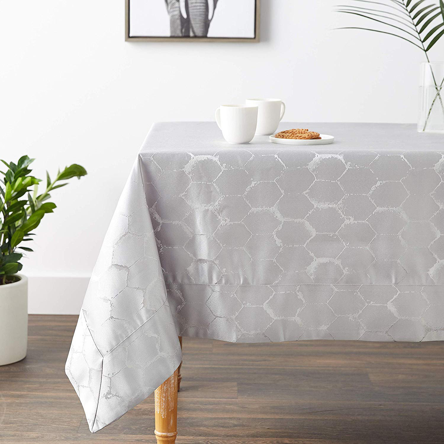 damask tablecloth