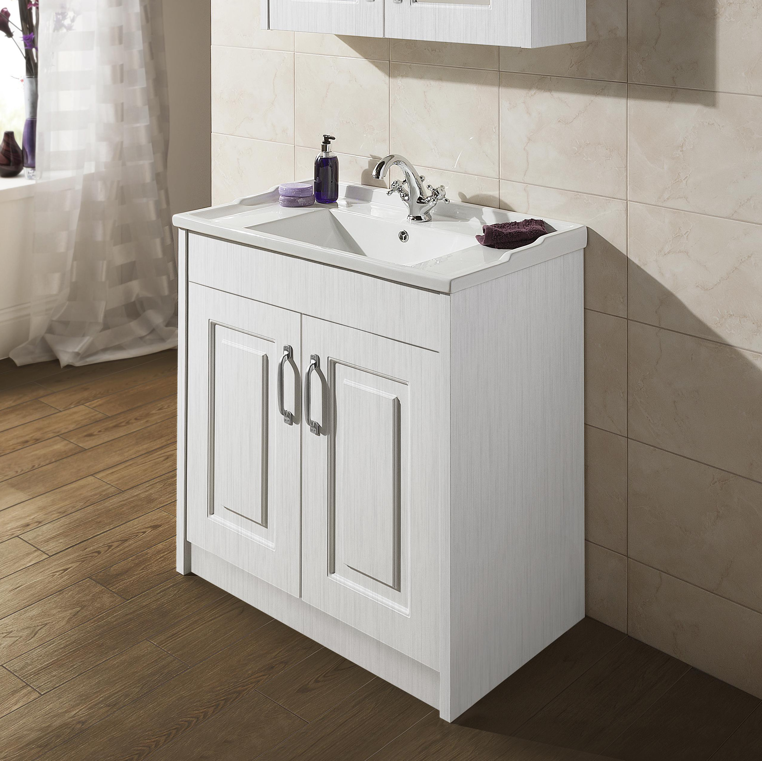 Brayden Studio 60 Cm Breiter Freistehender Einzelwaschtisch Stringfellow Bewertungen Wayfair De Der bereich hinter den türen lässt sich als zusätzlicher stauraum nutzen, um zum beispiel pflegeutensilien oder. wayfair