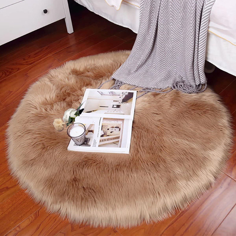 Maeliyah Faux Sheepskin Area Rug with Non-Slip Backing Rug Size: Round 5'