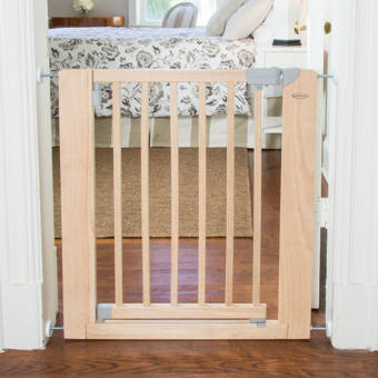guard me auto retractable safety gate