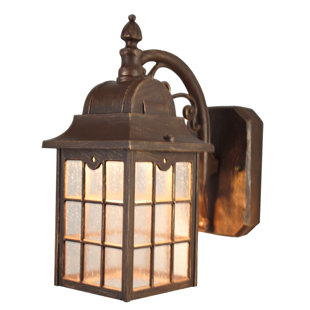Best Flannigan 1-Light Outdoor Wall Lantern By Charlton Home Outdoor Lighting Flannigan 1-Light Outdoor Wall Lantern By Charlton Home Outdoor Lighting