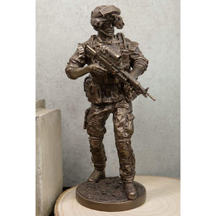 Soldier in Combat Hand Painted Resin Figurine Miniature Statue 7"H New 