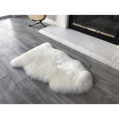 Amaranta Handmade Shag Sheepskin White Area Rug