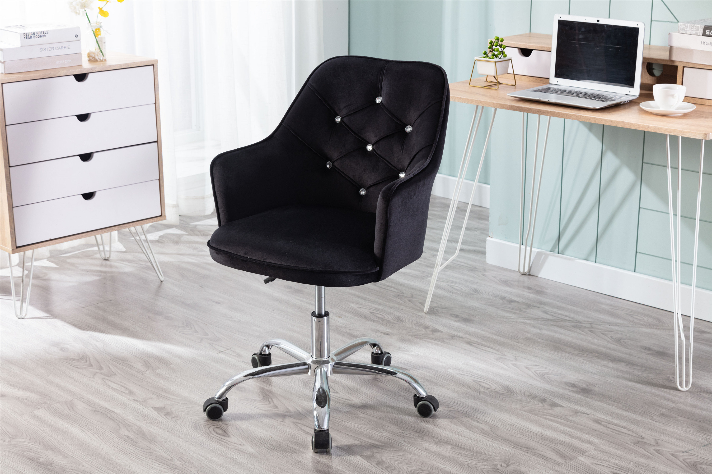 structube swivel chair