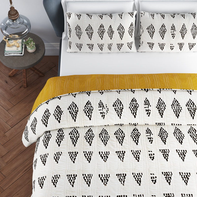 Makers Collective Prosperity Reversible Geometric 100 Cotton 3 Piece Quilt Set Reviews Wayfair