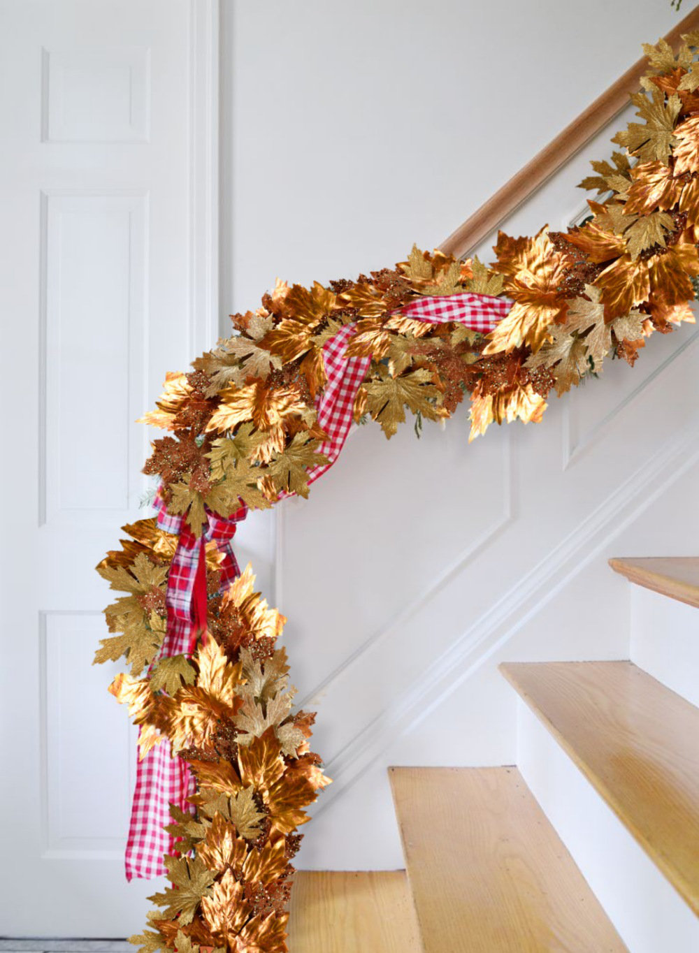 Fall Maple Leaf Garland Decoration Plant Wall Hanging For Home Wedding Christmas Fall Maple Leaf Garland Decoration Plant Wall Hanging For Home Wedding Christmas