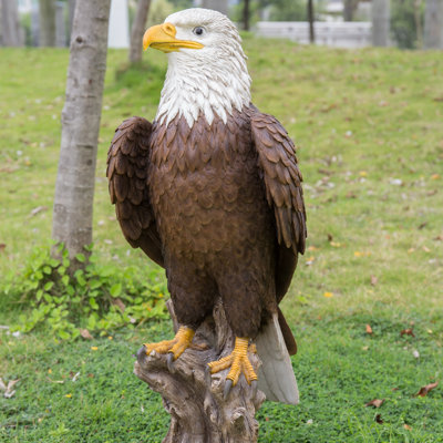 Bald Eagle on Stump Statue