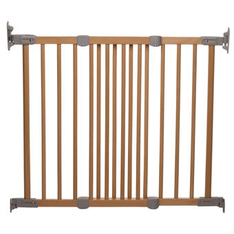 guard me auto retractable safety gate