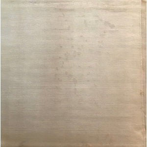 Cut Dove, Art Silk, White (3' Square) Rug
