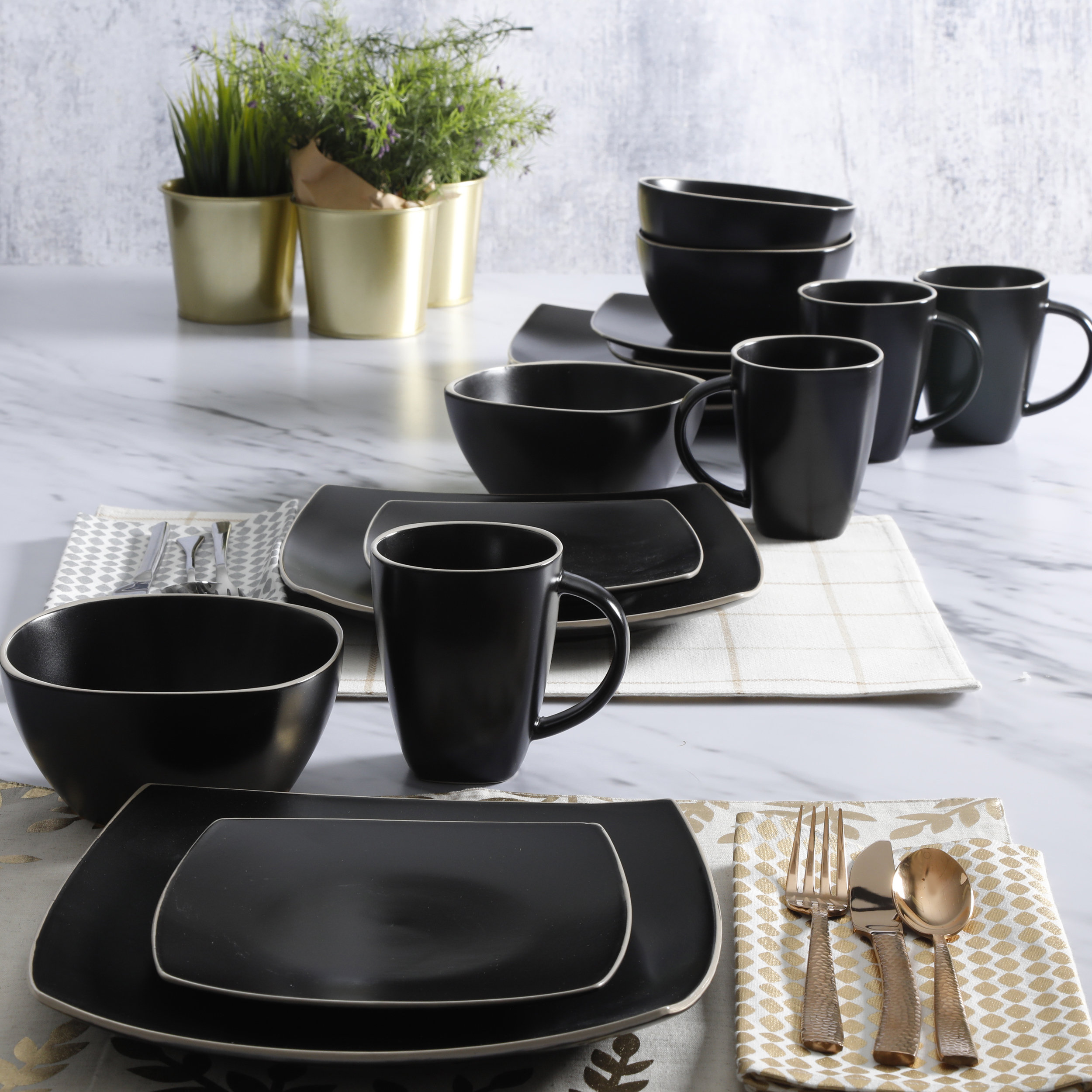 Dinnerware Sets