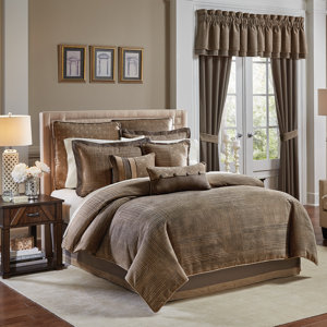 Benson 4 Piece Comforter Set