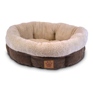 Natural Surroundings Shearling Dog Bed