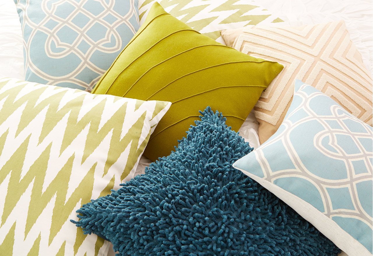 [BIG SALE] Contemporary Pillows, Throws & More You’ll Love In 2022