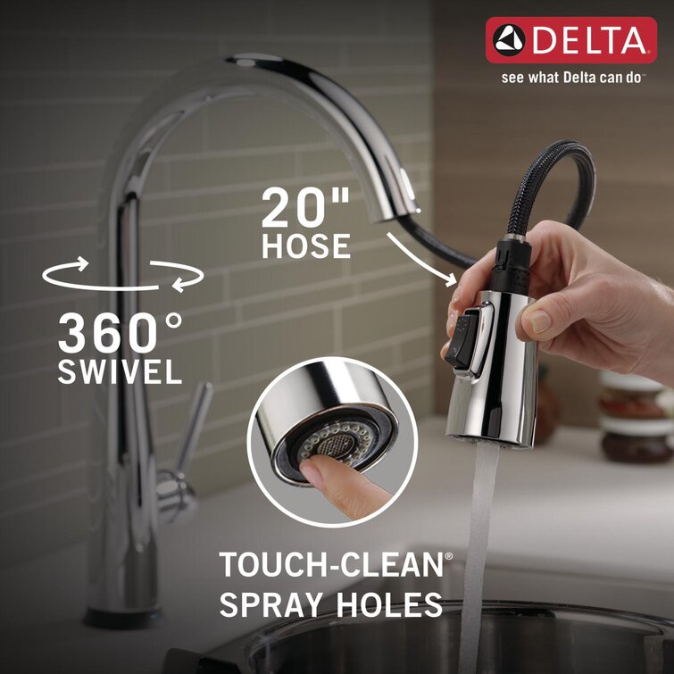 Delta Essa Single-Handle Pull-Down Sprayer Kitchen Faucet with MagnaTite Chrome 