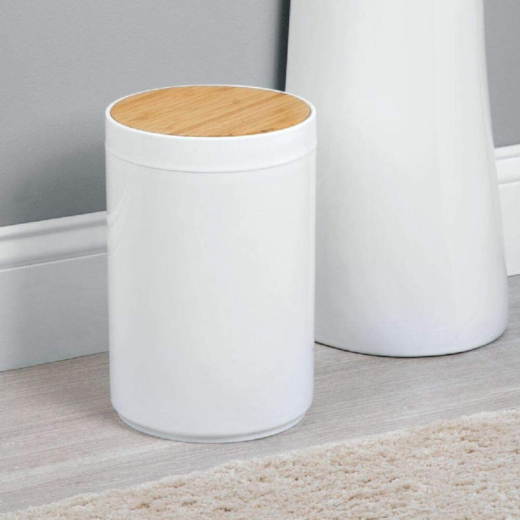 Small Round Plastic Trash Can Wastebasket, Garbage Container Bin With  Bamboo Swing Top Lid - For Bathrooms, Kitchens, Home Offices - 1.3 Gallon/5  ...
