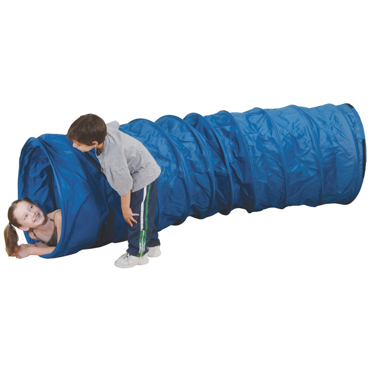 kids play tunnel