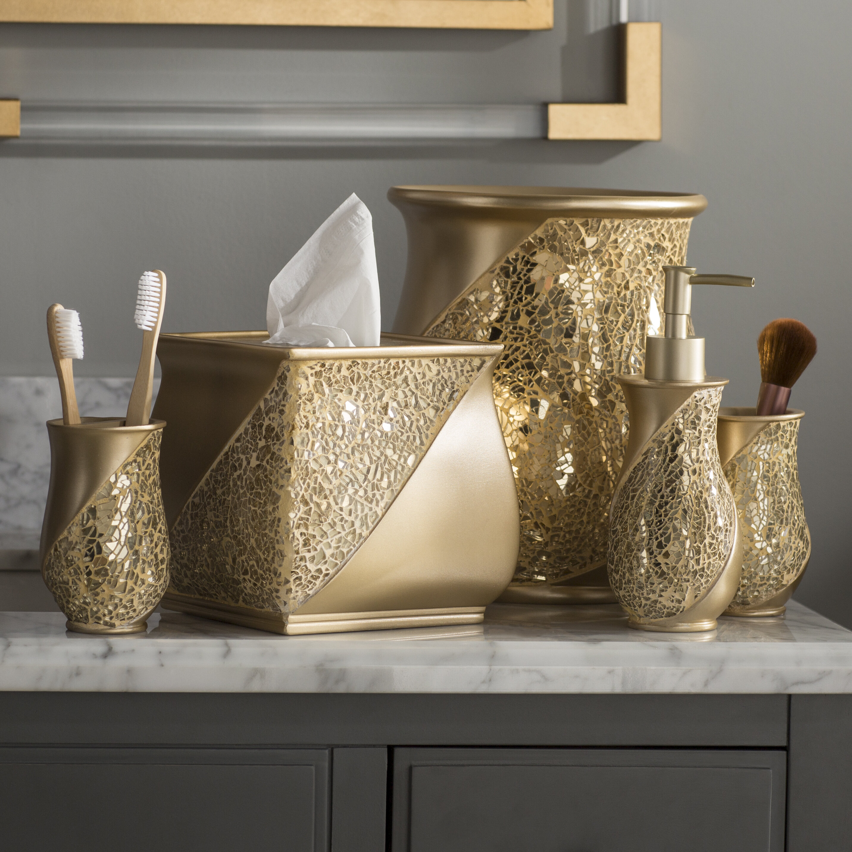 Elegant 6 Piece Bathroom Ceramic Accessory Set High Quality White and gold 