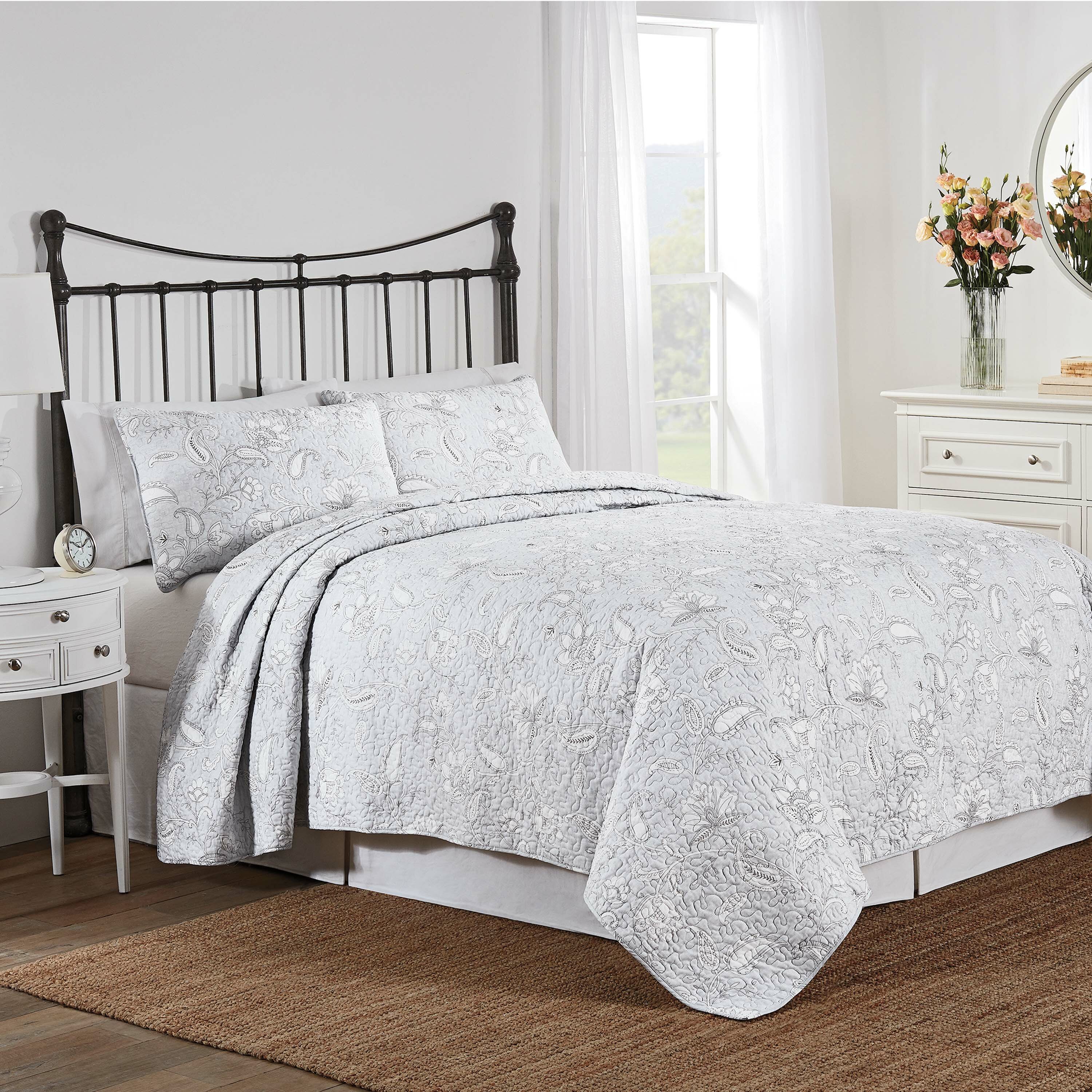 Ophelia Co Nostalgia Home Tiffany Full Queen Light Grey Quilt