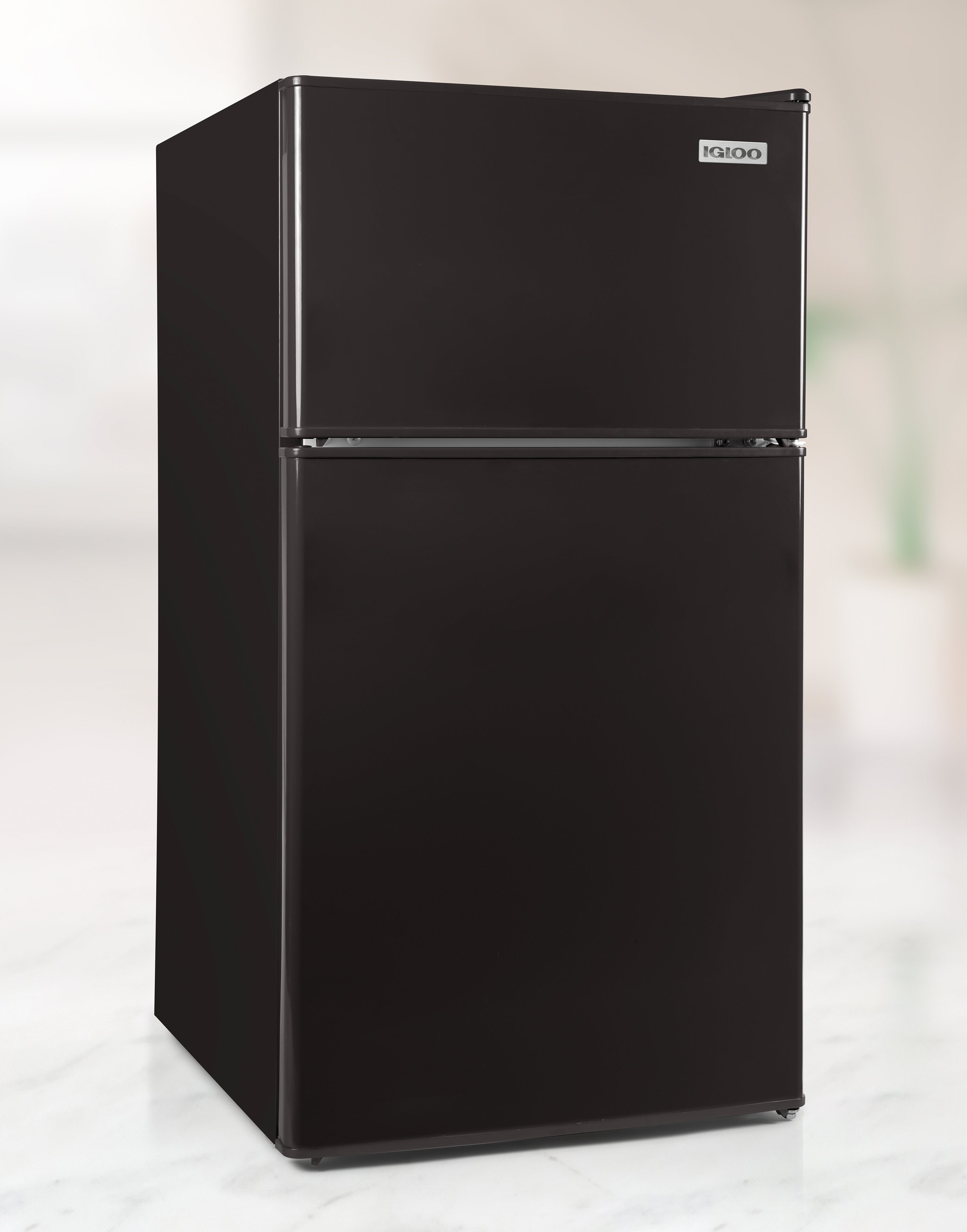 Igloo 3 2 Cubic Feet Cu Ft Freestanding Mini Fridge With Freezer Wayfair