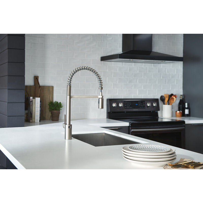 Moen Align Pull Down Touchless Single Handle Kitchen Faucet With Motionsense And Powerclean Technologies Reviews Wayfair