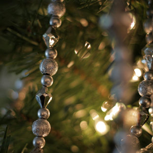 Dazzling Diva Beaded Garland Dazzling Diva Beaded Garland