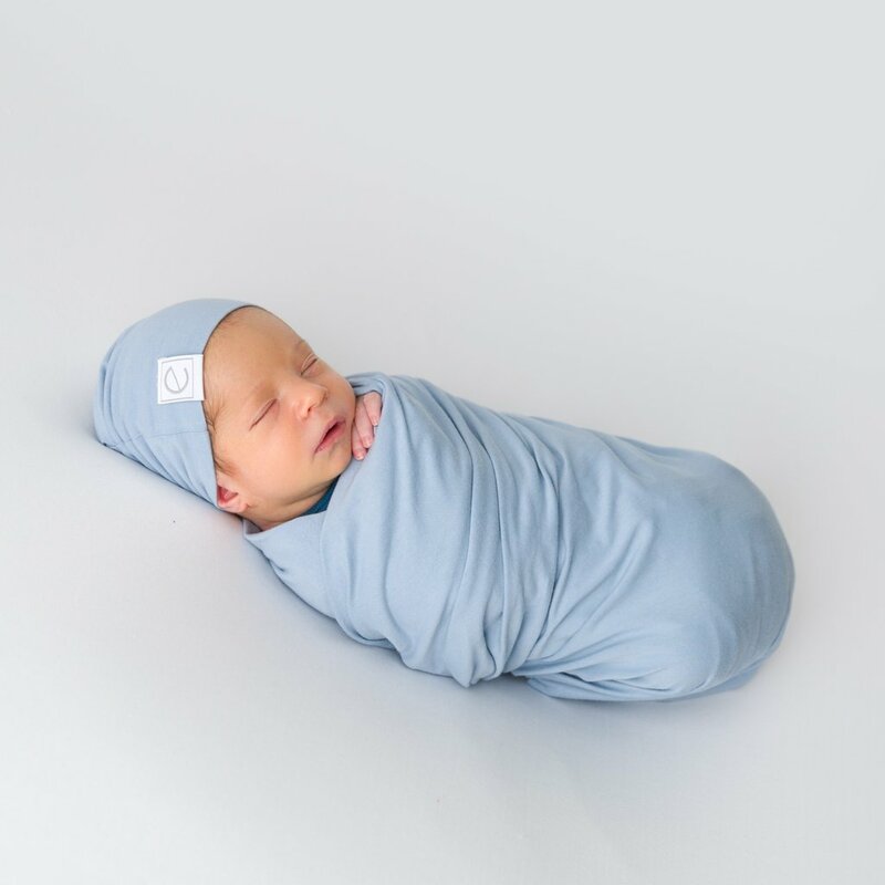 swaddle baby with blanket