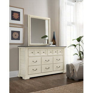 Sturbridge 8 Drawer Dresser with Mirror by Hooker Furniture
