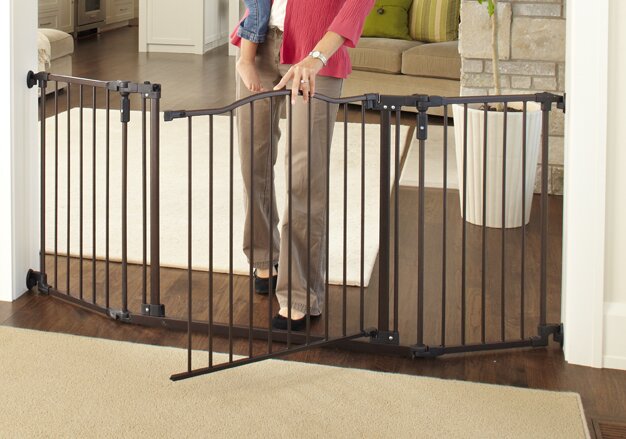 deluxe safety gate