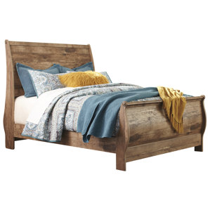Frye Sleigh Bed by Loon Peak