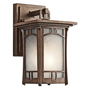 Soria 1-Light Outdoor Wall Lantern