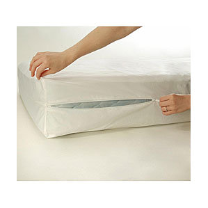 Bed Bug Blocker Zippered Hypoallergenic Waterproof Mattress Protector by Alwyn Home