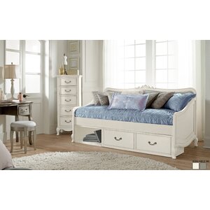 Winifred Daybed